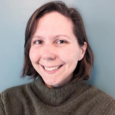 Amanda Silvester Headshot
